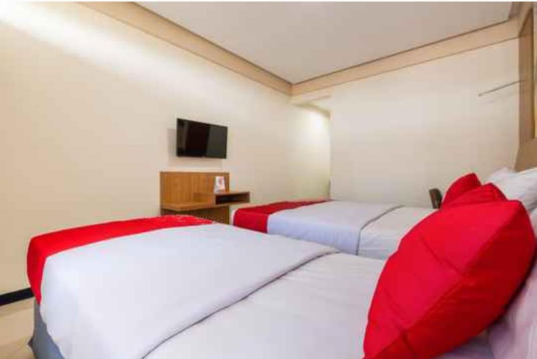 Delaga Biru Convention Hotel Bogor Exterior foto