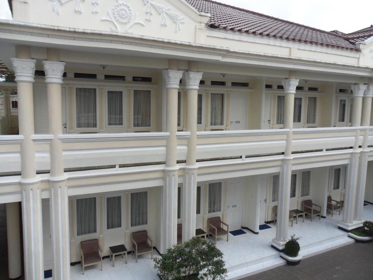 Delaga Biru Convention Hotel Bogor Exterior foto
