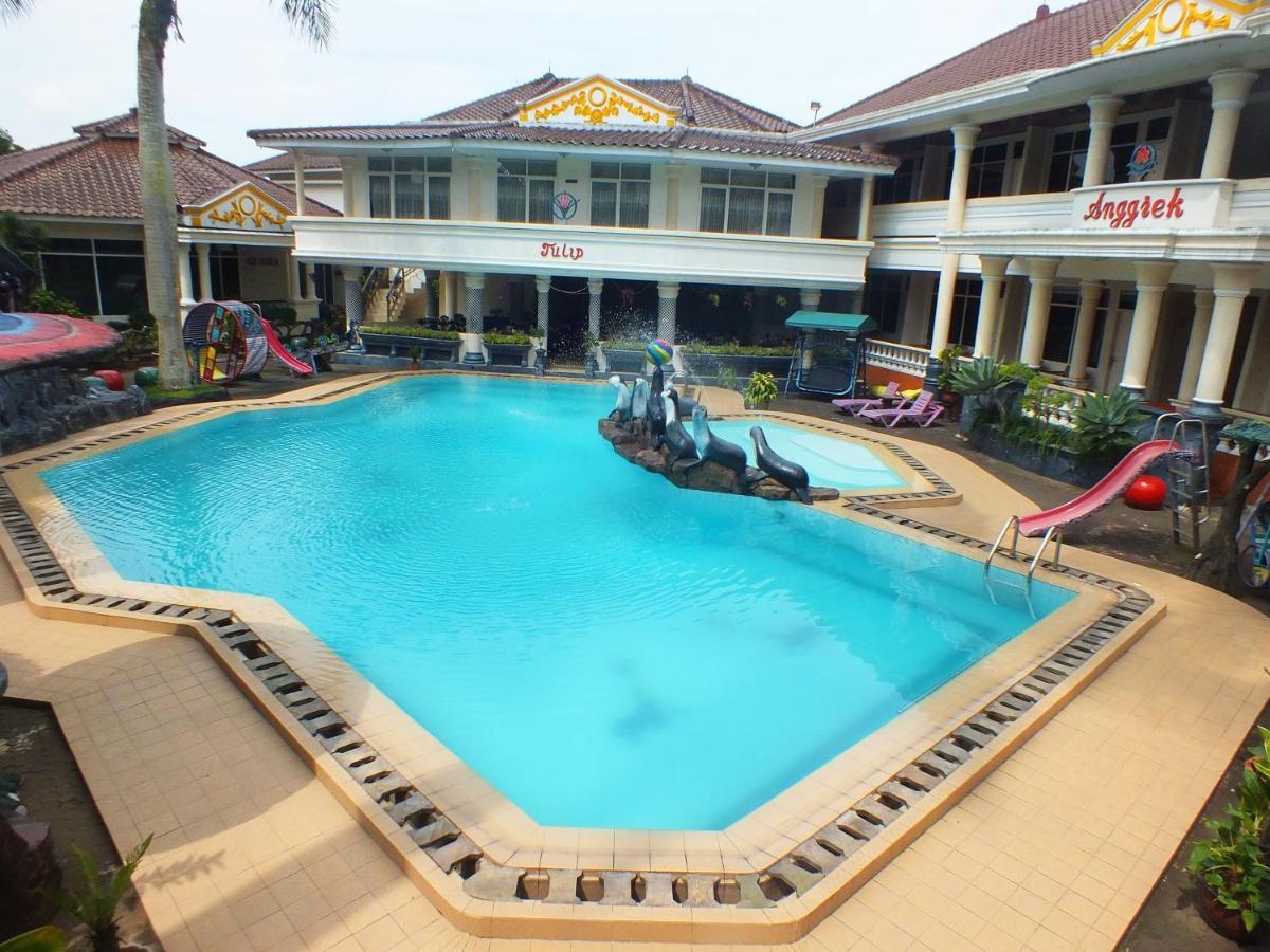Delaga Biru Convention Hotel Bogor Exterior foto